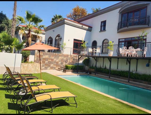 7 BEDROOM HOUSE FOR SALE IN WATERKLOOF RIDGE